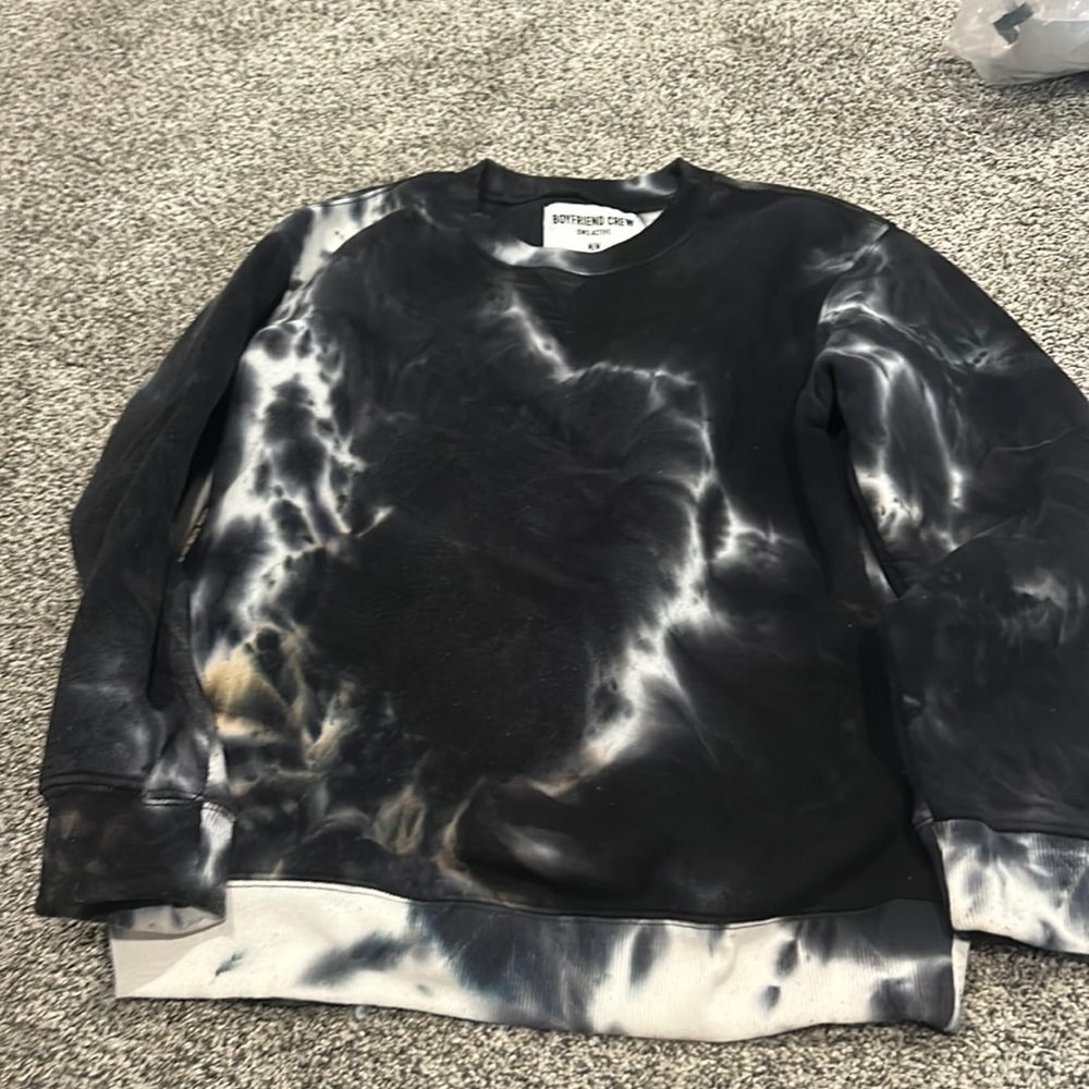 black and white tie dye sweatshirt